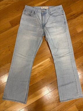 Light Wash Men’s Bootcut Jeans - Low Boot Cut